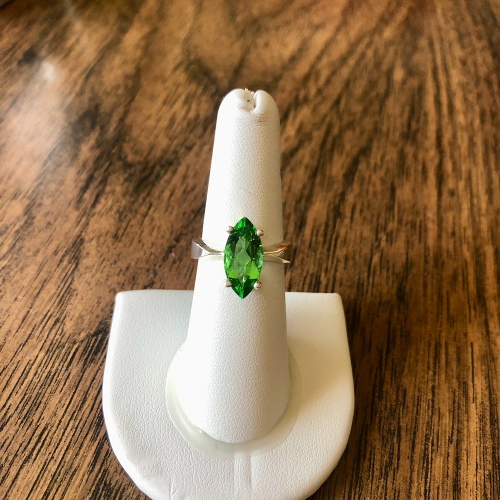 Vintage Green Apple Marquise Cut Sterling Silver Cocktail Ring Size 6